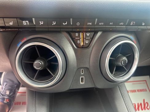 Used 2021 Chevrolet Blazer LT image 17