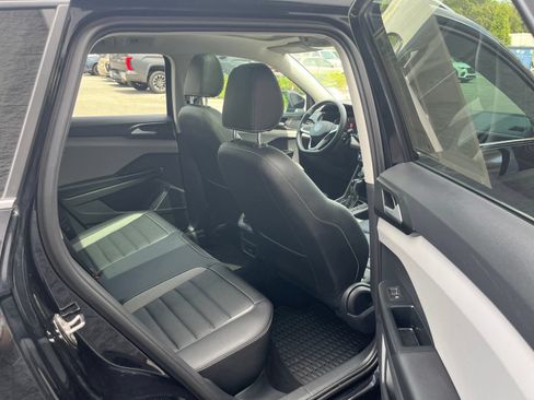 Used 2022 Volkswagen Taos SEL AWD/4WD image 34