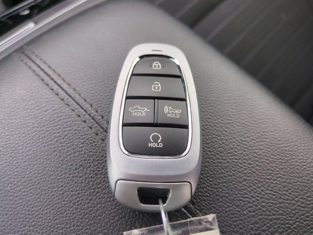 Used 2023 Hyundai Santa Cruz SEL Premium w/ Cargo Package AWD/4WD image 35