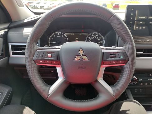 New 2026 Mitsubishi Outlander SE AWD/4WD image 6