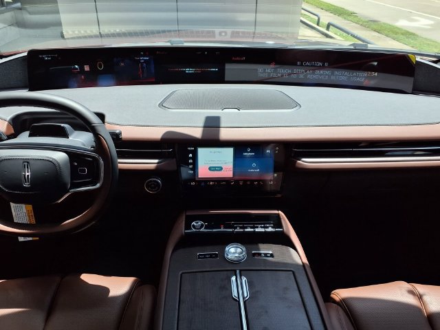 New 2027 Lincoln Navigator Reserve RWD image 10