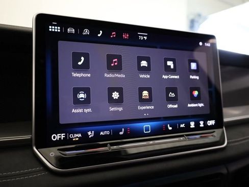 New 2026 Volkswagen Tiguan SE AWD/4WD image 17
