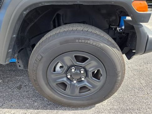 Used 2023 Jeep Wrangler Sport AWD/4WD image 18