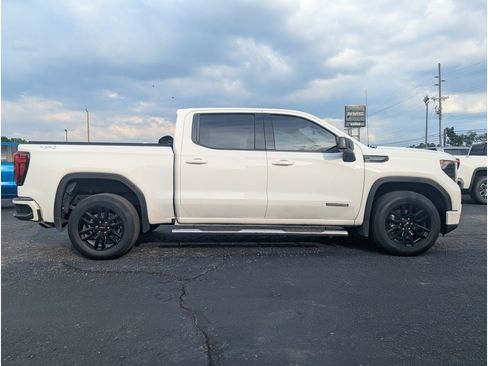 Used 2023 GMC Sierra 1500 Elevation AWD/4WD image 2