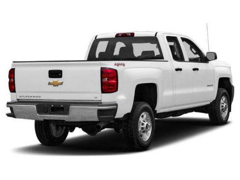 Used 2015 Chevrolet Silverado 2500 LT w/ LT Convenience Package image 5