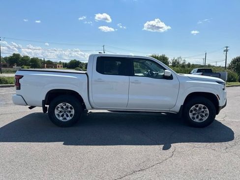 Certified 2024 Nissan Frontier SV w/ Technology Package AWD/4WD image 6