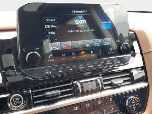 Used 2022 Nissan Pathfinder Platinum w/ Cargo Package image 31