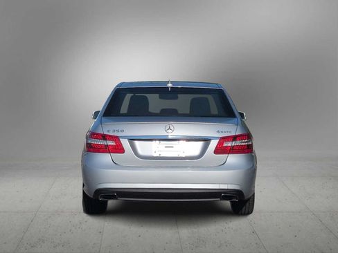 Used 2012 Mercedes-Benz E 350 4MATIC Sedan image 7