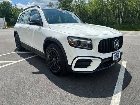 Used 2025 Mercedes-Benz GLB 35 AMG 4MATIC image 7