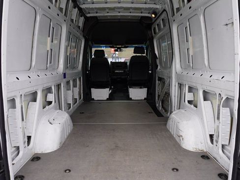 Used 2020 Mercedes-Benz Sprinter 1500 image 8