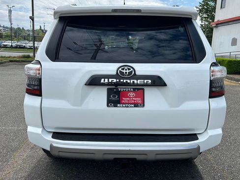 Certified 2024 Toyota 4Runner TRD Off-Road Premium AWD/4WD image 6