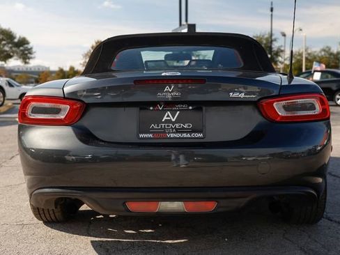 Used 2017 FIAT 124 Spider Classica image 12
