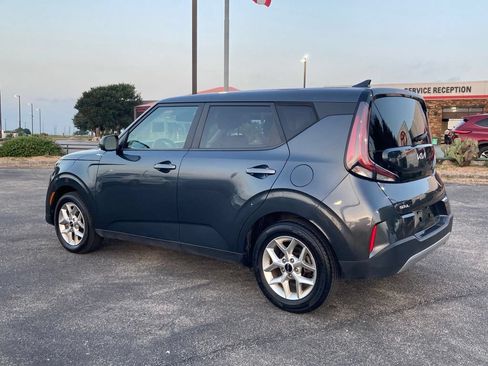 Used 2024 Kia Soul LX w/ Option Group 015 FWD image 7