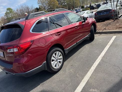 Used 2015 Subaru Outback 2.5i Premium image 3
