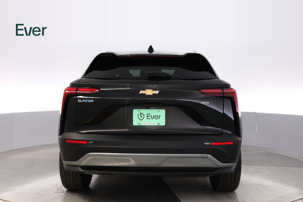 Used 2024 Chevrolet Blazer EV LT AWD/4WD image 15