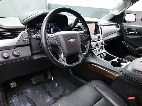 Used 2020 Chevrolet Tahoe LT w/ Luxury Package image 13