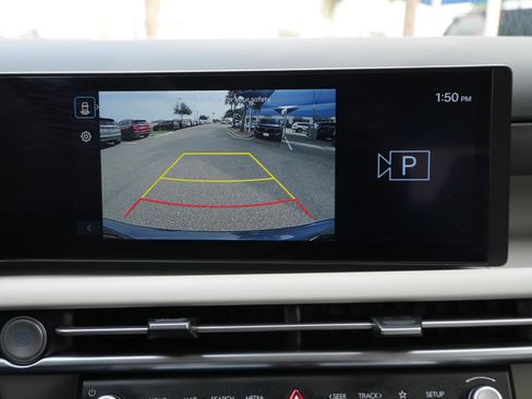 Used 2025 Hyundai Tucson SE image 26