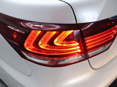 Used 2016 Lexus LS 460 w/ Comfort Package image 29