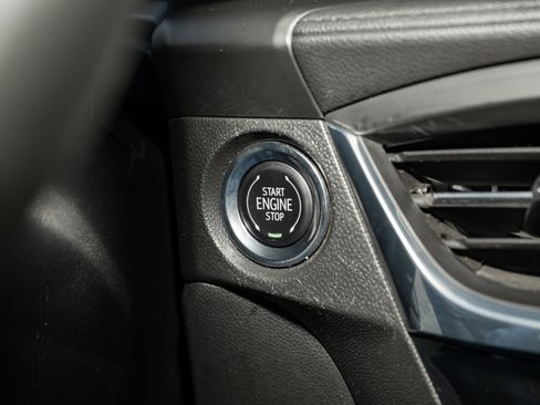 Used 2025 Buick Encore GX Avenir w/ Avenir Technology Package image 29