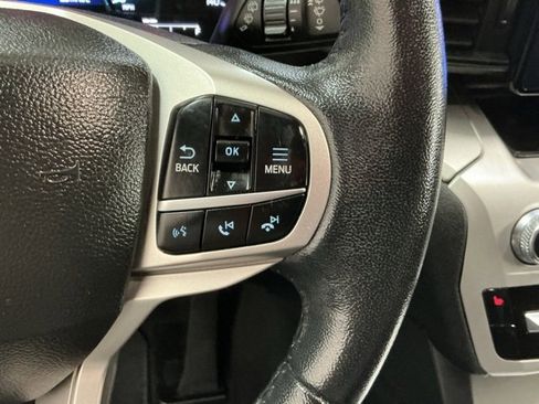 Used 2022 Ford Explorer XLT image 27