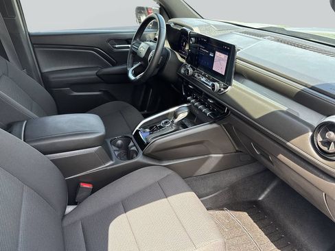 Used 2024 Chevrolet Colorado LT AWD/4WD image 25