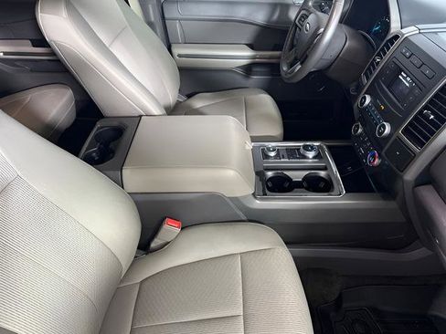 Used 2018 Ford Expedition Max XLT image 37