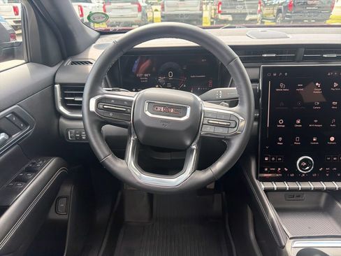 Used 2025 GMC Terrain Elevation w/ Elevation Premium Package AWD/4WD image 14