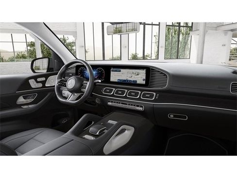 New 2026 Mercedes-Benz GLS 450 4MATIC image 6