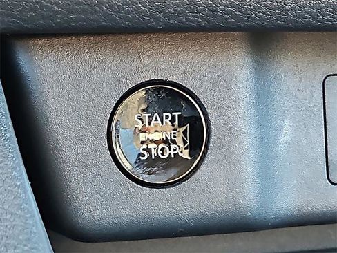 Certified 2025 Nissan Rogue S image 18