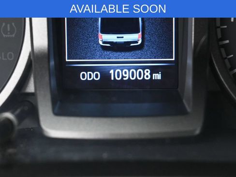 Used 2022 Toyota Tacoma TRD Sport w/ TRD Premium Sport Package AWD/4WD image 19