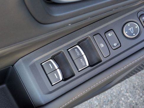 Used 2025 Honda Accord Sport image 15