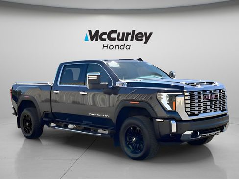 Used 2024 GMC Sierra 2500 Denali w/ Technology Package image 1