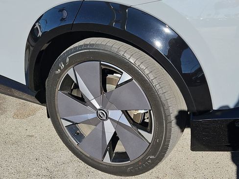 Used 2023 Nissan Ariya image 14