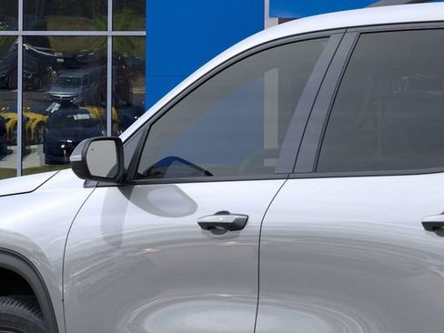 New 2026 Chevrolet Traverse LT image 12