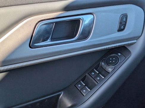 New 2025 Ford Explorer Active w/ Active Comfort Package image 20