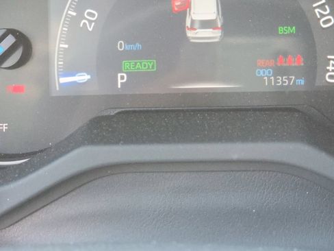 Used 2025 Toyota RAV4 XLE w/ Convenience Package AWD/4WD image 14