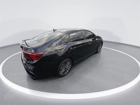 Used 2024 Kia Forte GT-Line w/ GT-Line Premium Package image 8