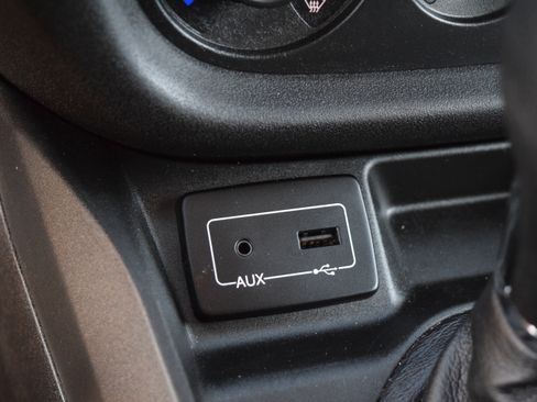 Used 2016 RAM ProMaster City Tradesman SLT w/ Rear Back-up Camera Group FWD image 18