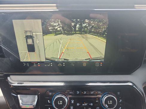 New 2026 GMC Sierra 3500 AT4 w/ AT4 Premium Plus Package AWD/4WD image 17