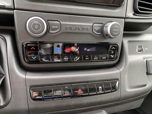 New 2026 RAM ProMaster 2500 w/ Convenience Group image 10