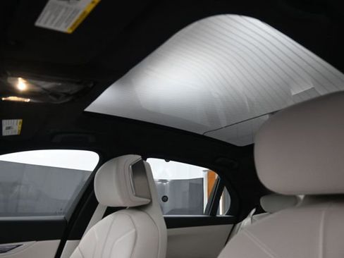 New 2025 BMW 760i xDrive w/ Executive Package image 2