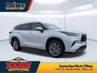 Used 2024 Toyota Highlander Platinum