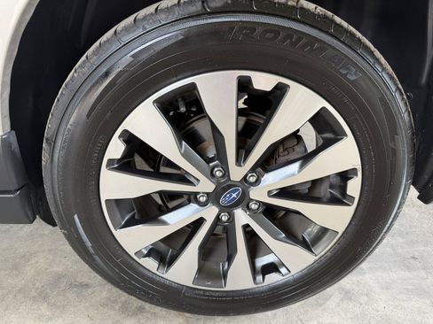 Used 2015 Subaru Outback 2.5i Limited AWD/4WD image 28