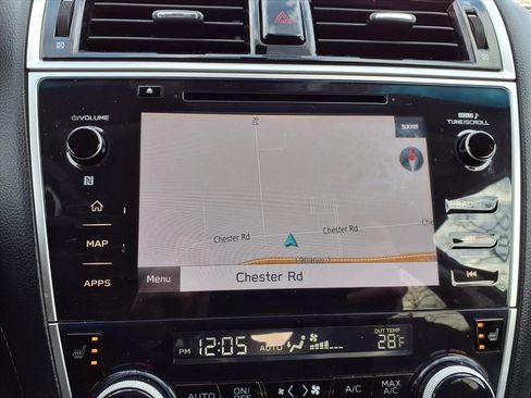 Used 2018 Subaru Outback 2.5i Limited image 9