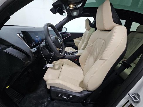 Used 2025 BMW X3 xDrive30i w/ Convenience Package AWD/4WD image 7