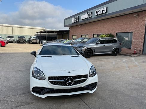 Used 2018 Mercedes-Benz SLC 300 w/ Premium 1 Package image 8