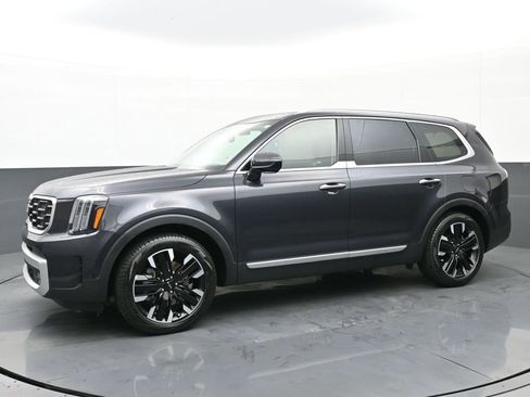Used 2025 Kia Telluride SX w/ SX Captain's Chair Package image 6