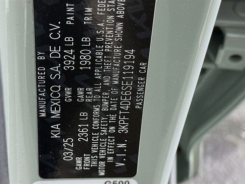 Used 2025 Kia K4 LXS image 12