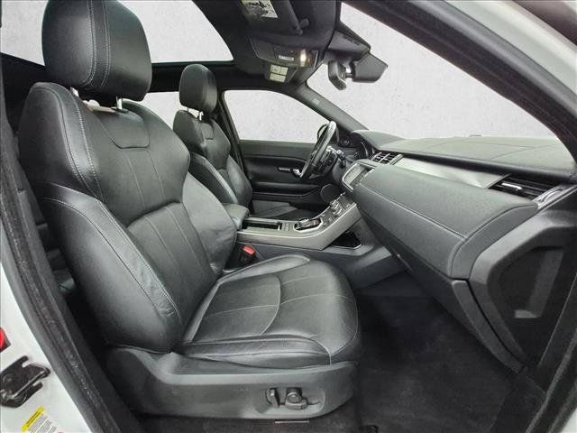 Used 2018 Land Rover Range Rover Evoque SE AWD/4WD image 25