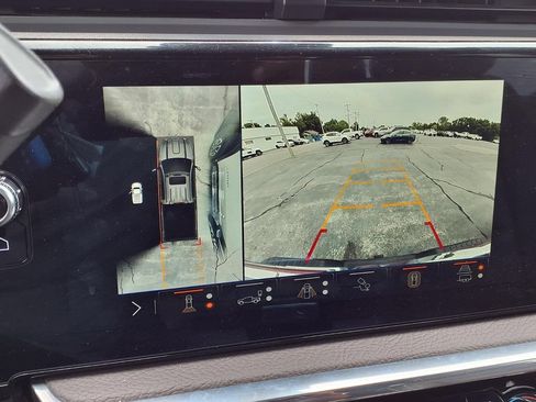 Used 2024 GMC Sierra 2500 Denali w/ Technology Package AWD/4WD image 9